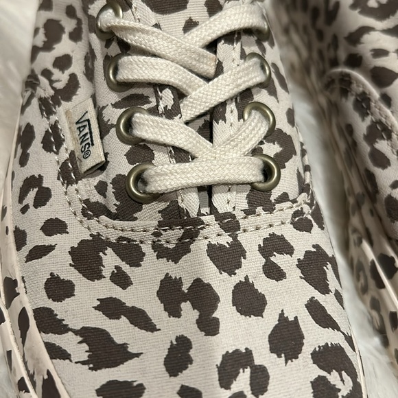 Brown leopard vans - Picture 3 of 5